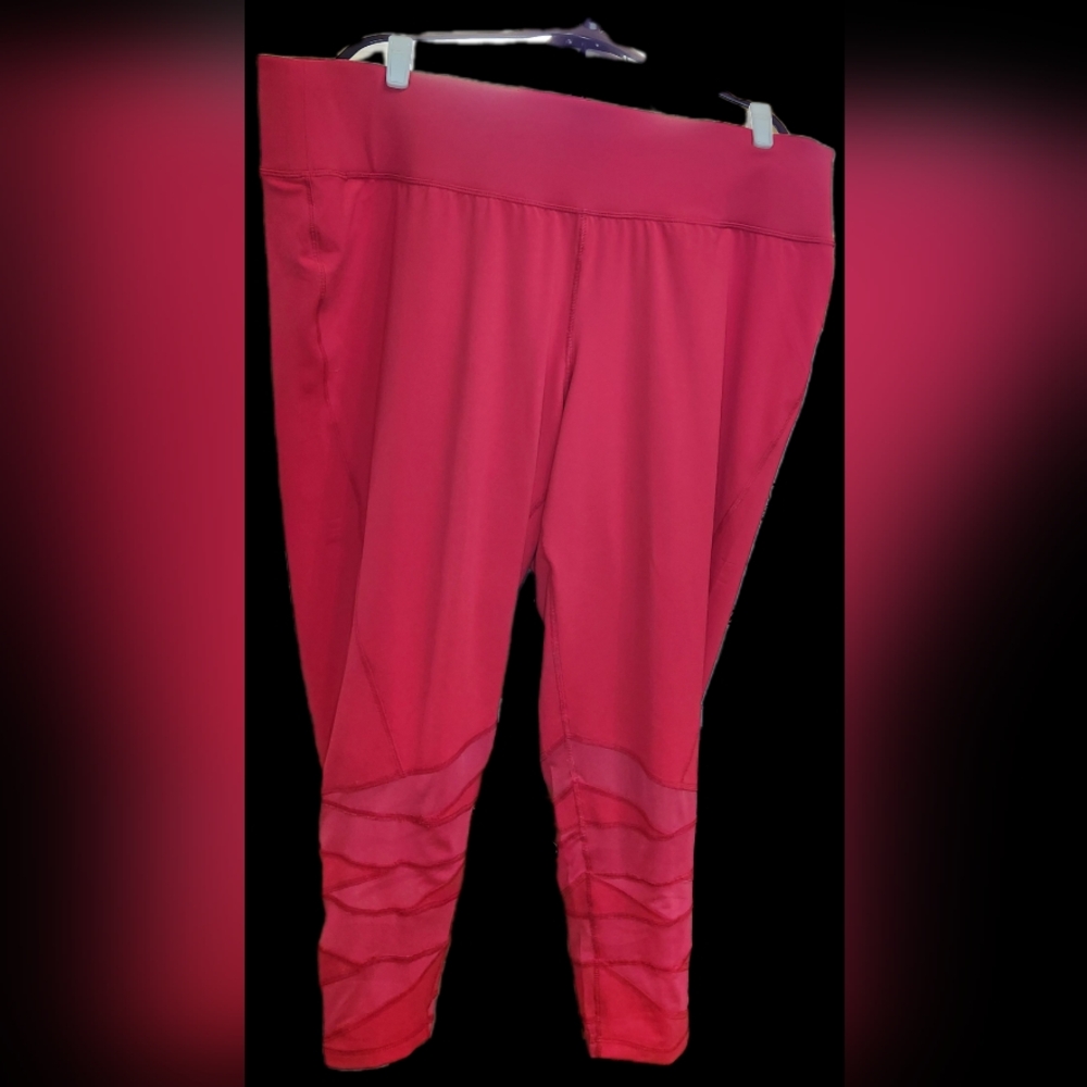 Red 7/8 leggins with mesh design insert Livi Design by Lane Bryant 26/28